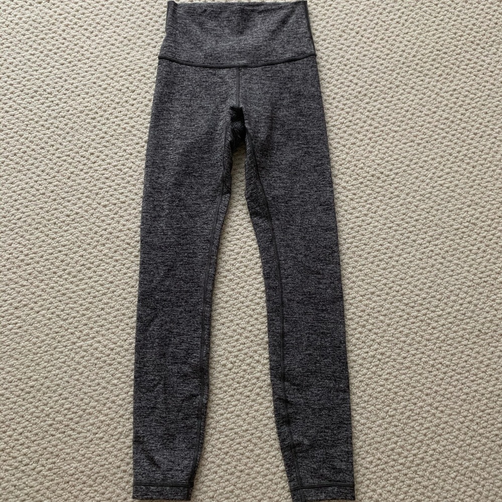 grey lulu lemon leggings